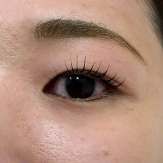 マツエク・マツパ 藤原 みやびのヘアスタイル