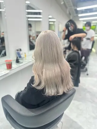 セミロング カラー ❄最強かわいいカラー ❄️MINA❄️のヘアスタイル