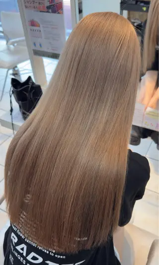 ロング カラー 【髪質改善特化】 艶髪/透明感カラーのヘアスタイル