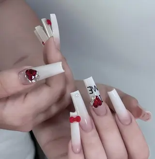 ネイル Pure&Rich Nailのネイルデザイン