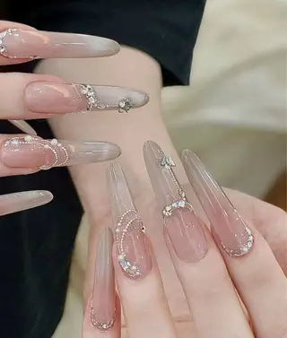 ネイル D-BEAUTY Nailsalonのネイルデザイン