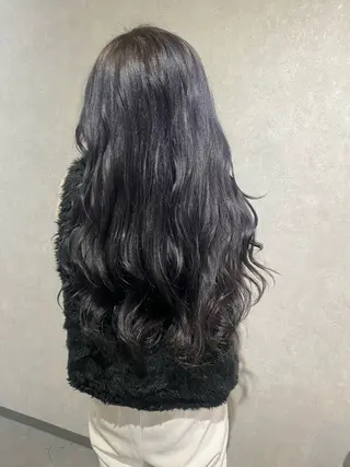 カラー Bish Yanaのヘアスタイル