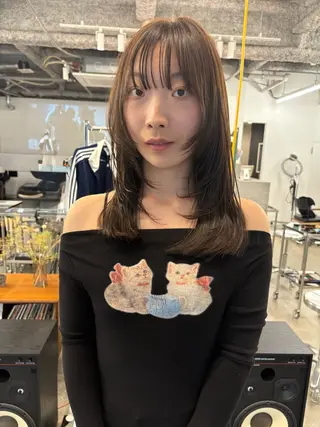 セミロング パーマ、ボブ、透明感 カラー、小須田ゆあのヘアスタイル