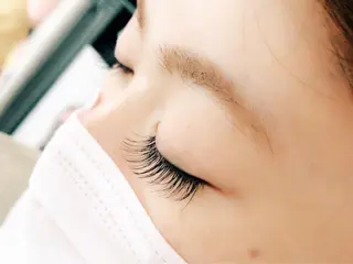 マツエク・マツパ 石渡このみ 🍊レイヤーカットのヘアスタイル