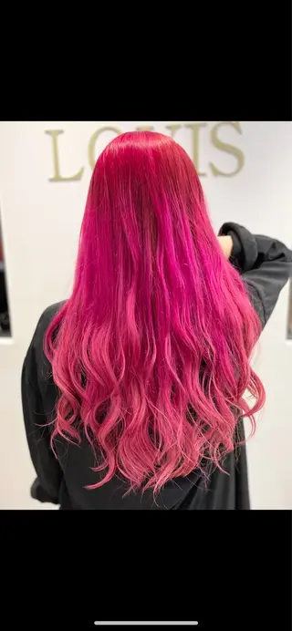 ロング 倉林隆一🐈 ダブルカラー/艶髪のヘアスタイル