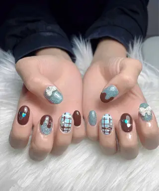 ネイル T. Leeのネイルデザイン