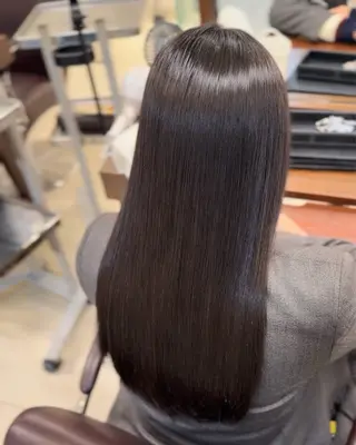 ロング カンノ ユナのヘアスタイル