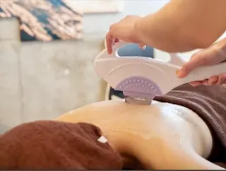 小顔・美肌専門ビューティーサロンreborn新宿店所属・reborn 山口のエステ・リラクイメージ