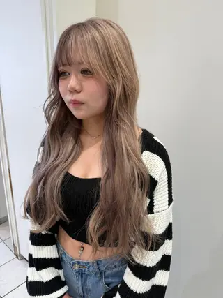 ロング 中村未夢🤍ブリーチ なしダブルカラー🤍のヘアスタイル
