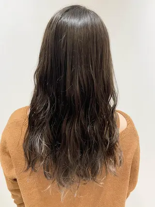 セミロング カラー 🐺ウルフ/レイヤー 似合わせ‎🤍沙羅のヘアスタイル