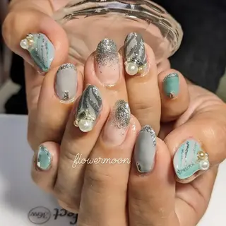 ネイル フラワー ムーンのネイルデザイン