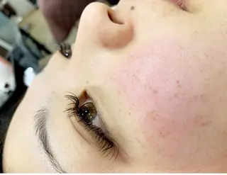 マツエク・マツパ 小林 美央のヘアスタイル