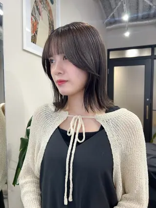 ミディアム カラー DOULAQ所属・AKO .のヘアスタイル