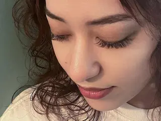 マツエク・マツパ SunBrown JURIの眉毛・アイブロウイメージ