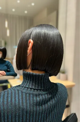 ショート カラー yoko/レイヤー /ボブ／艶カラーのヘアスタイル