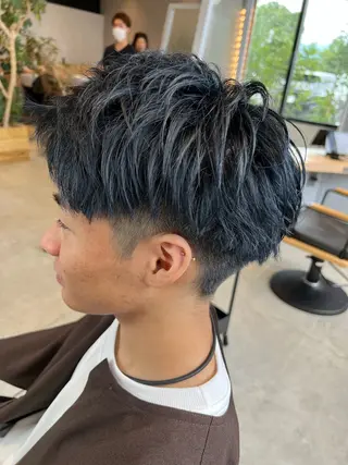 カラー メンズ 保坂 瞭のヘアスタイル