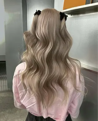 ロング カラー PELE アネックス梅田茶屋町店所属・PELE ハイトーン RIMUのヘアスタイル