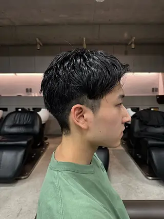 ショート メンズ 吉田一輝 外国人パーマのヘアスタイル