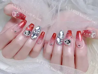 ネイル Queenie 🦋のネイルデザイン