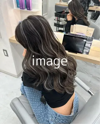 ロング LONESS GINZA所属・FUJIIKANON /ケア‪透明感カラーのヘアスタイル