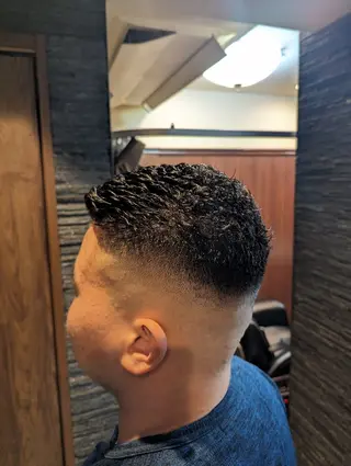 ショート ヒロ銀座所属・横須賀和也 ヒロ銀座一丁目のヘアスタイル