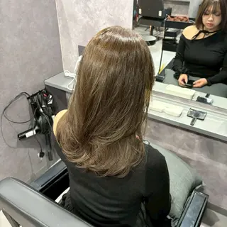 セミロング カラー nameless髪質 改善ブリーチ心斎橋のヘアスタイル