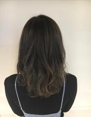 ミディアム カラー 高橋友里亜 /フリーランスのヘアスタイル