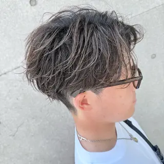 メンズ 表参道フェザーパーマ ニュアンスパーマのヘアスタイル