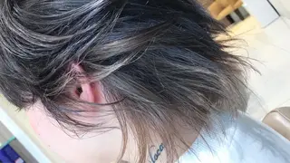 ショート カラー ウエモト　タク ショート/レイヤーのヘアスタイル