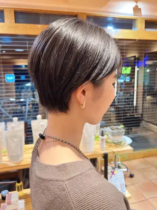 ショート morio from london所属・松岡彩華 ボブ /グレージュのヘアスタイル