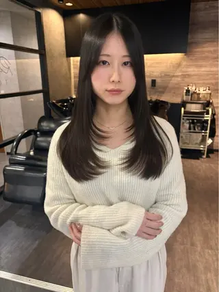 セミロング Wカラー/レイヤーカ ット/韓国/デザインのヘアスタイル