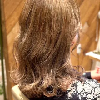 ミディアム カラー ハイトーンカラー/ ケアブリーチ🎀あやのヘアスタイル