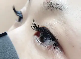 マツエク・マツパ fleur（フルール）所属・fleur フルールのマツエク・マツパデザイン