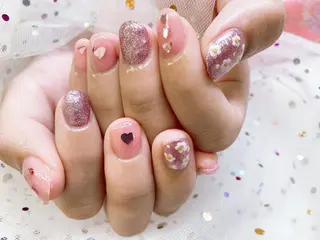 ネイル 🦋ネイルサロン ブラン🌈ゆりのネイルデザイン