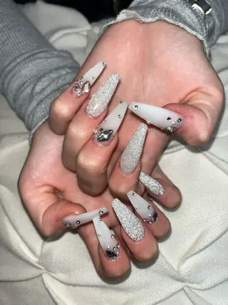 ネイル nail.salon .Reversalのネイルデザイン