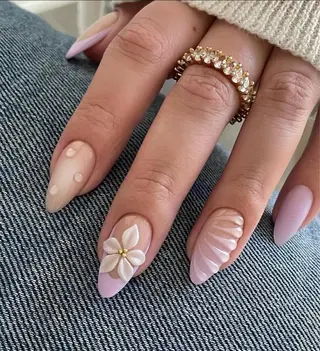 ネイル JISOO ANA.CHUOのネイルデザイン