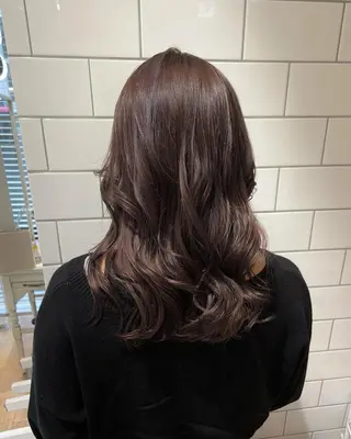 ミディアム カラー パーマ ヘアアレンジ メンズ キッズ ネイル マツエク・マツパ 🫧垢抜けヘア🫧 SHIORIのヘアスタイル