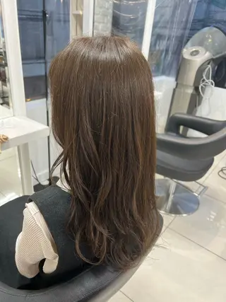 セミロング カラー 【暖色カラー特化】 中山由梨のヘアスタイル