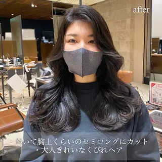 セミロング カラー レイヤー/顔周り /透明感🩶高橋大のヘアスタイル