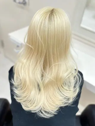 ロング カラー ヘアアレンジ 艶カラー/ハイトーン /レイヤーカットのヘアスタイル