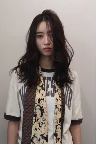 ロング カラー 都築 あんずのヘアスタイル