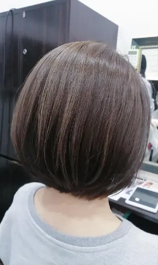 ショート カラー sepiage trois所属・酒井 亜希のヘアスタイル