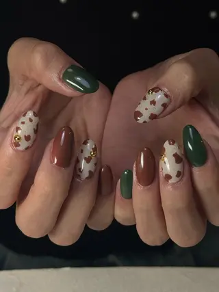 ミディアム Latte Nail 十三のネイルデザイン