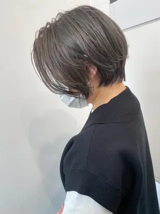 ショート カラー THE DAY所属・AKI HASHIMOTOのヘアスタイル