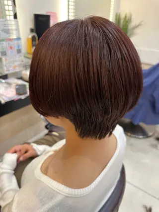 ショート カラー 内田温子大人女性 ハイライト、ボブのヘアスタイル