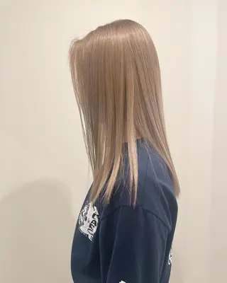 ロング 渋谷 留菜のヘアスタイル