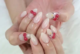 ネイル カラーズビューティサロン所属・石井 桃子のネイルデザイン