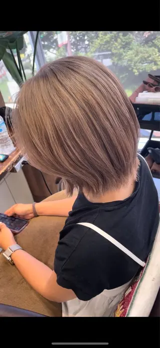 ショート カラー 福見 美保のヘアスタイル