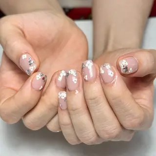 ネイル 🐈‍⬛ Minamiのネイルデザイン