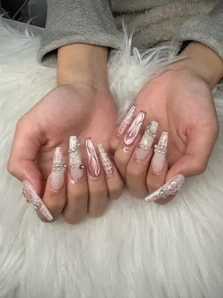 ネイル SHION  のネイルデザイン